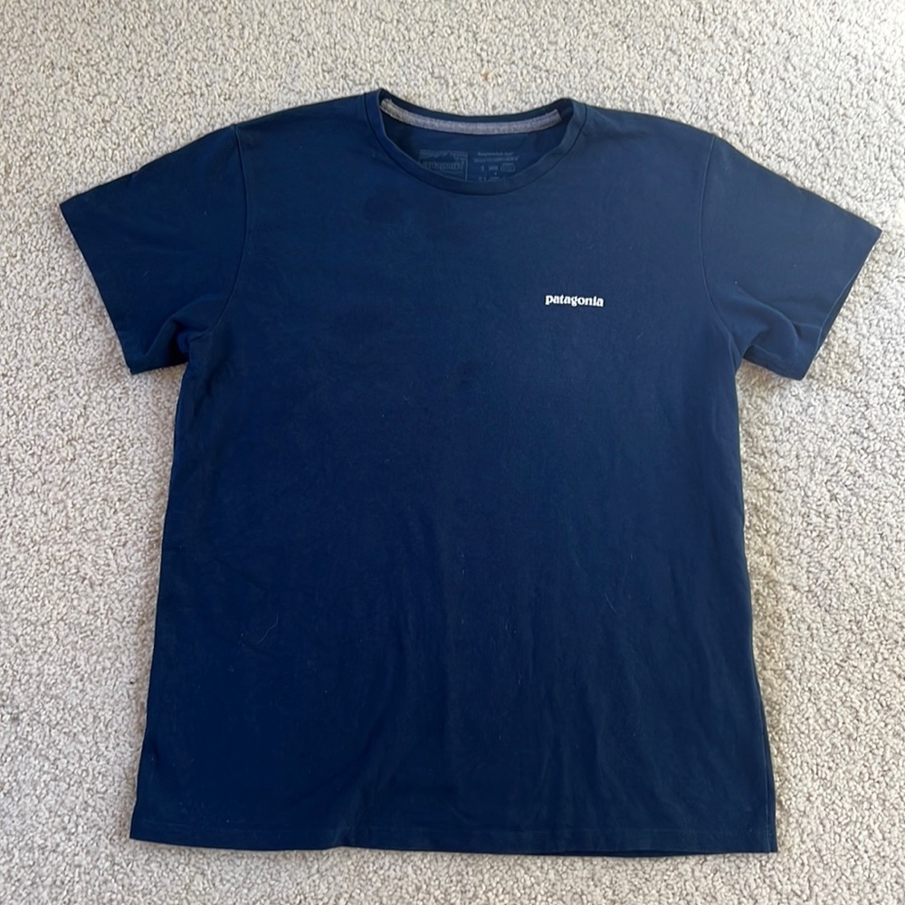 Patagonia navy blue T-shirt, boys size Large